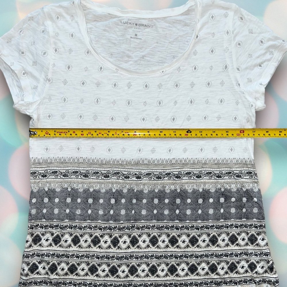 Lucky Brand Women’s Short Sleeve Pattern Tee Shirt Top Size M - Picture 2 of 4